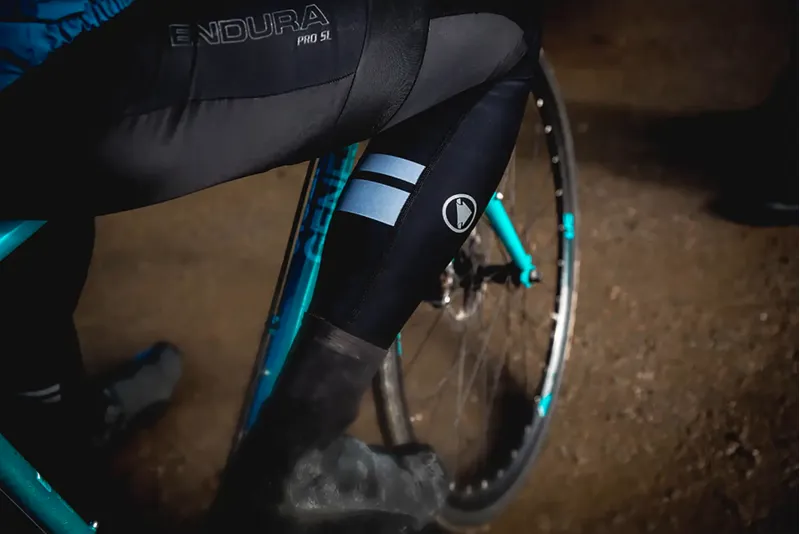 Endura Pro SL Leg Warmers II in Black-1